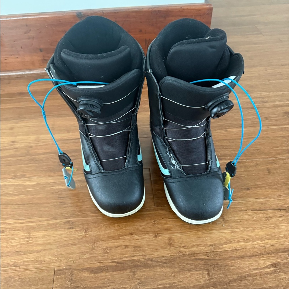 Vans Snowboard Boots